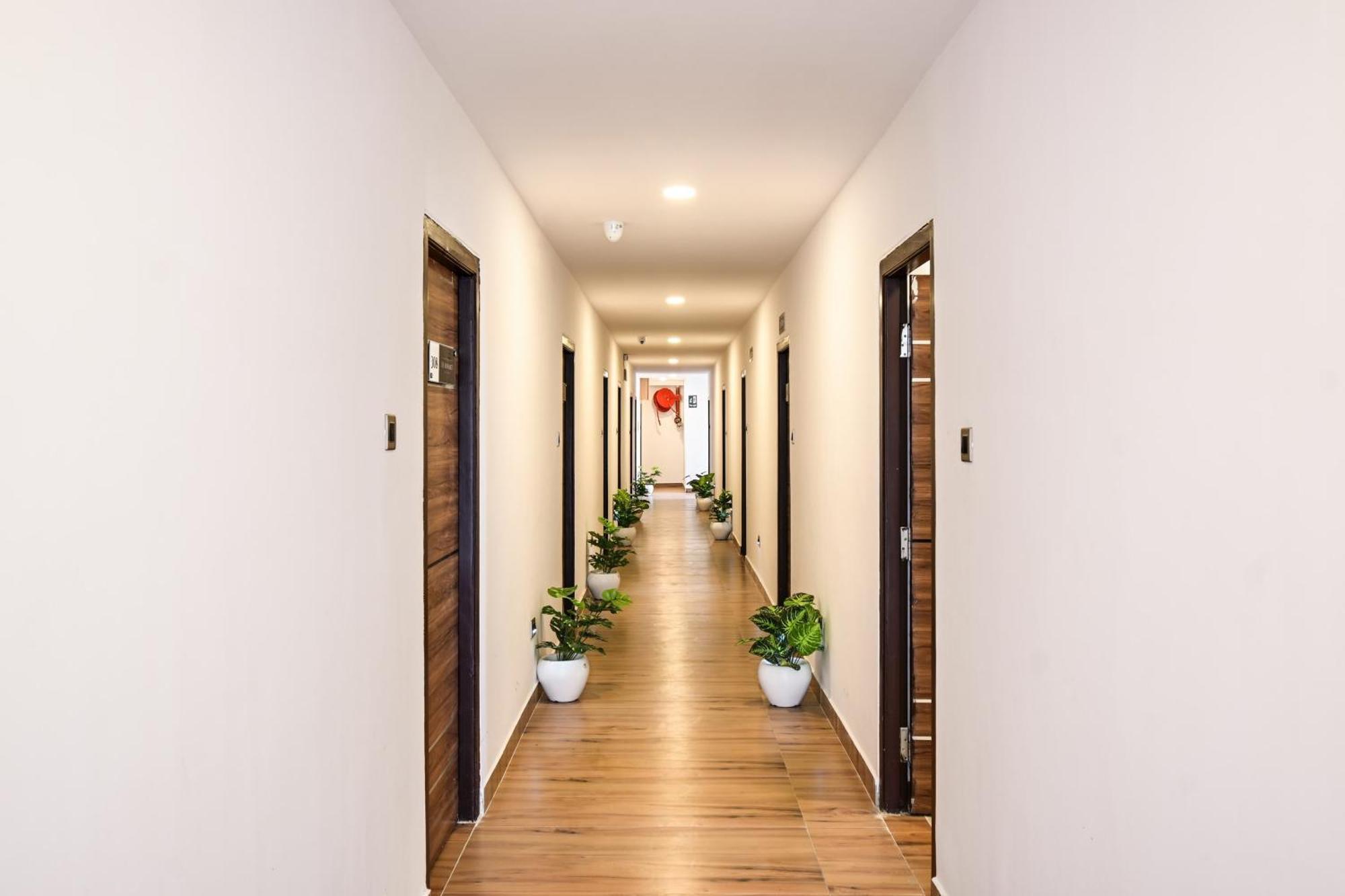 Super Townhouse De Alphabet Karmanghat Hyderabad Exterior photo